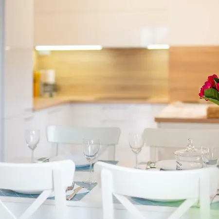 Happy Time - Апартаменти Колобжег